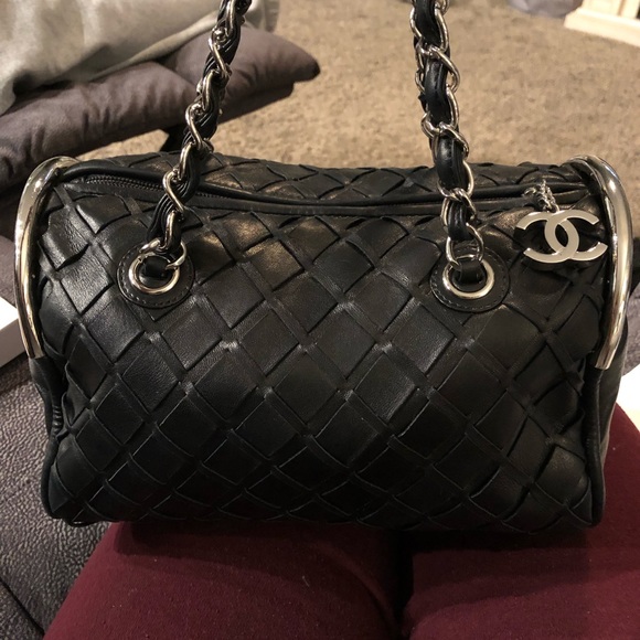 Meet your Posher, Stephanie - Picture 2 of 5